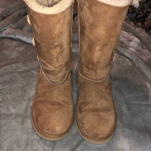 Bailey button Uggs